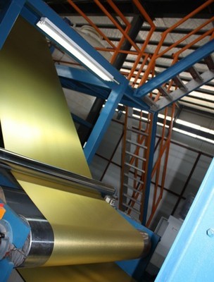 江蘇鑫美新材料科技 專注金屬拉絲加工，詳解拉絲鋁卷的價格、廠家與產品應用